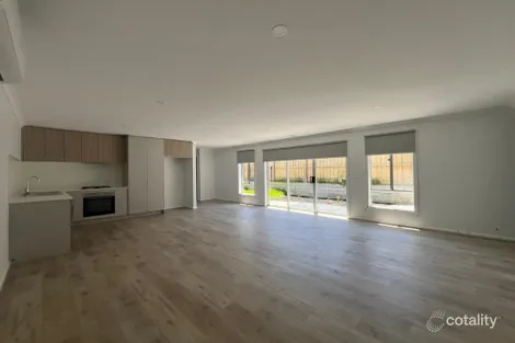 7 Newton Ct, Pakenham, VIC 3810