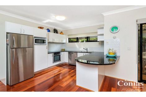 Property photo of 2/122 Central Avenue Indooroopilly QLD 4068