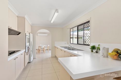 Property photo of 213 Nineteenth Avenue Elanora QLD 4221