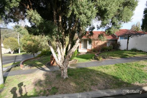 11 Nangathan Way, Croydon North, VIC 3136
