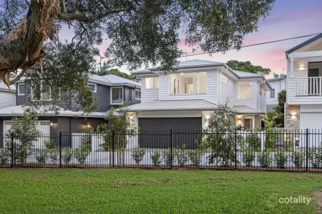Property photo of 4 Teresa Lane Labrador QLD 4215