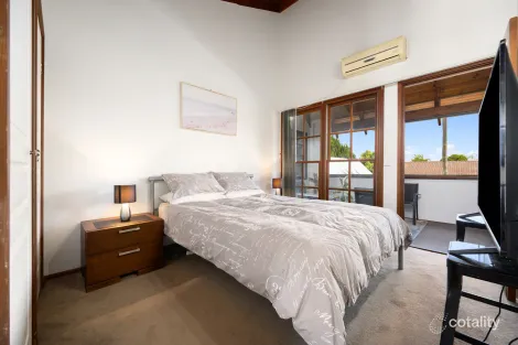 Property photo of 35 Thrush Avenue Paradise Point QLD 4216