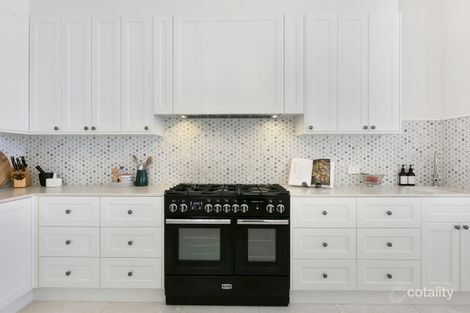 Property photo of 16 North View Street Hope Island QLD 4212