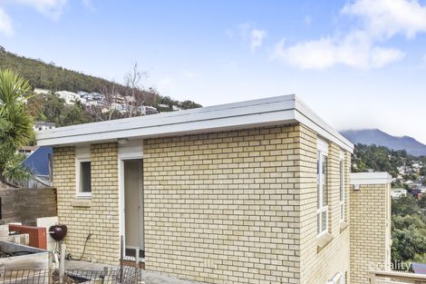 Property photo of 1/8 Dalkeith Court Sandy Bay TAS 7005