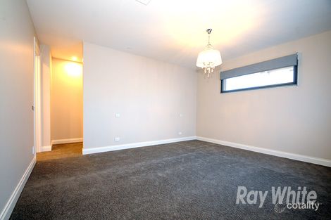 1a Murray Dr, Burwood, VIC 3125