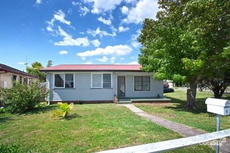 2 Redwood Cres, Gateshead, NSW 2290