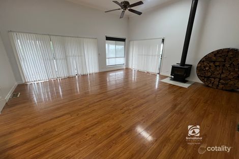 Property photo of 8 Hillcrest Rise Lakes Entrance VIC 3909