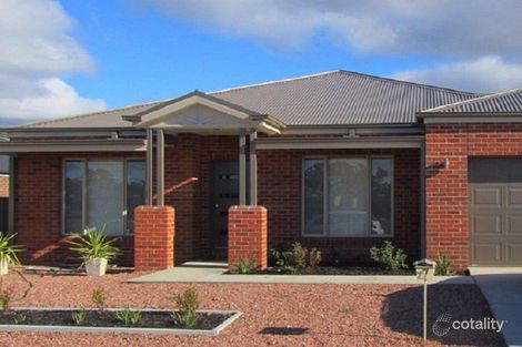 Property photo of 7 Lena Place Strathfieldsaye VIC 3551