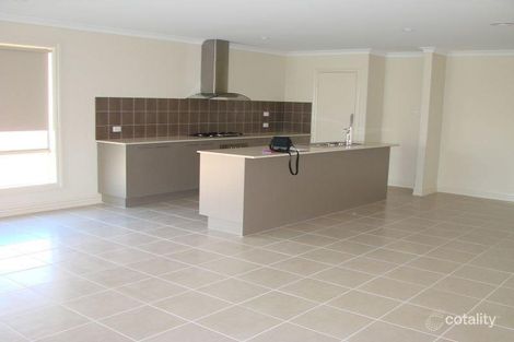 Property photo of 34 Ovens Circuit Whittlesea VIC 3757