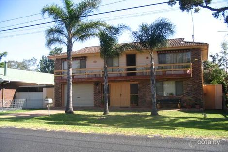 18 Beachfront Pde, St Huberts Island, NSW 2257