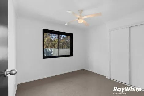 Property photo of 24 Wilshire Place Runcorn QLD 4113