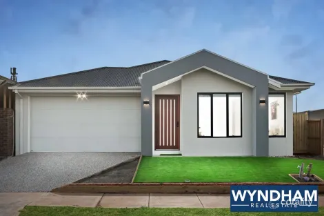 4 CLIMBING DR, WYNDHAM VALE, VIC 3024