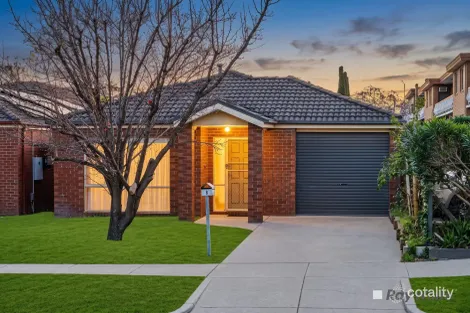 8 Mcfarlane Cres, Dandenong, VIC 3175