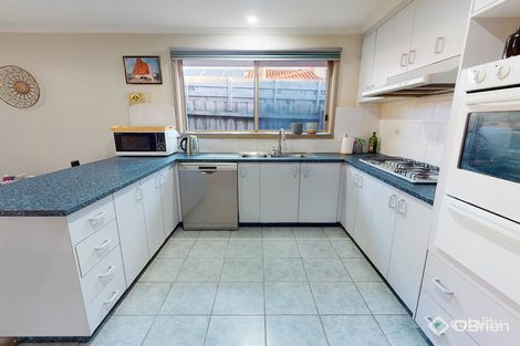 Property photo of 11 Raneen Place Berwick VIC 3806