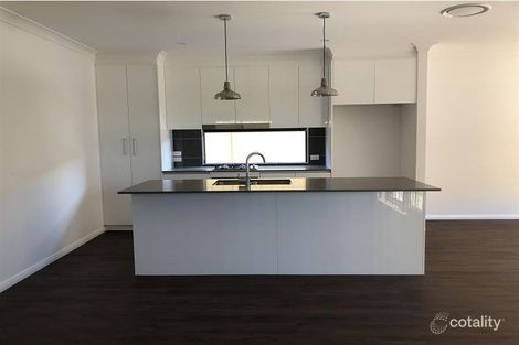 Property photo of 39 Keswick Parkway Dubbo NSW 2830