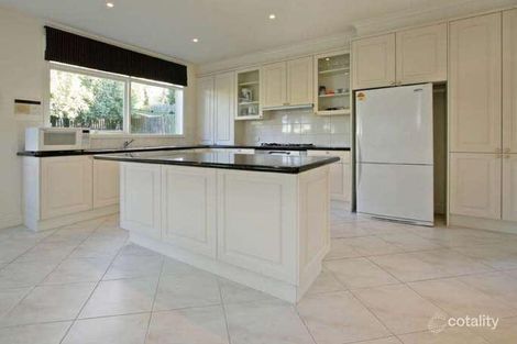 Property photo of 4 Betts Way Burwood East VIC 3151