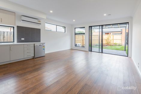 Property photo of 2/30 Main Road Clayton South VIC 3169