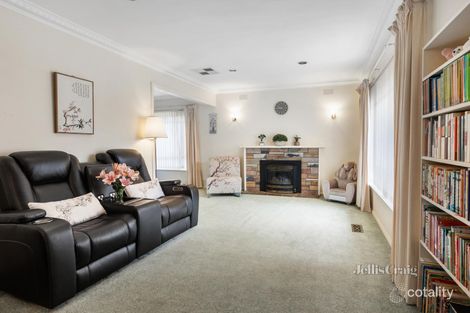Property photo of 4 Waldorf Court Bentleigh East VIC 3165