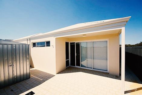 Property photo of 13A Biloxi Loop Success WA 6164