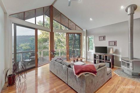 Property photo of 11 Ropley Grange Upwey VIC 3158