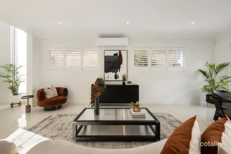 Property photo of 7 Seagull Avenue Mermaid Beach QLD 4218