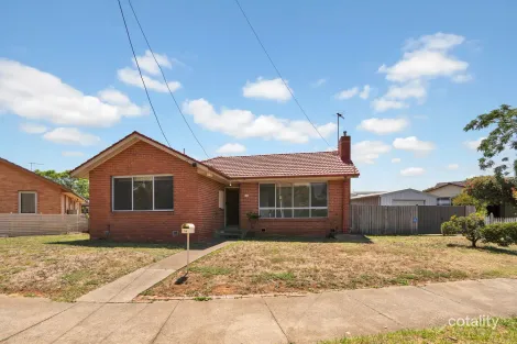 14 Golden Ave, Werribee, VIC 3030