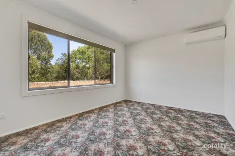 Property photo of 14 Golden Avenue Werribee VIC 3030