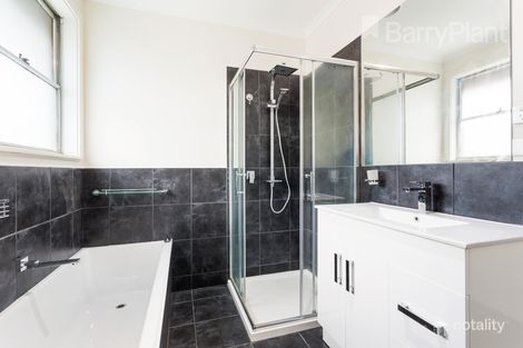 Property photo of 54 Moreton Street Frankston North VIC 3200