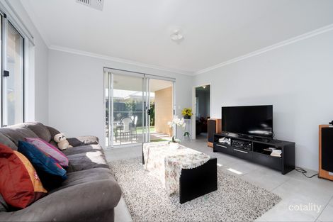 Property photo of 8 Zircon Street Treeby WA 6164
