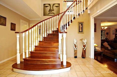 Property photo of 10 Chester Close Greenvale VIC 3059