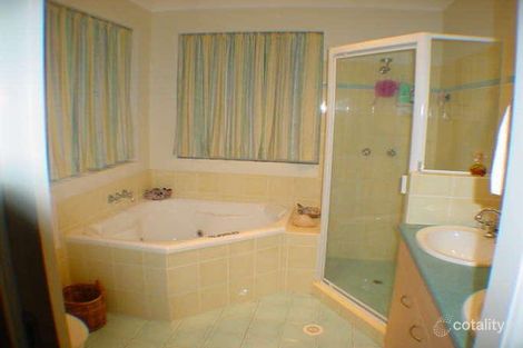 Property photo of 43 Clovelly Place Sandstone Point QLD 4511