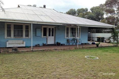 31 Adelaide Rd, Pinnaroo, SA 5304