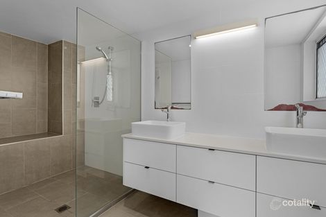 Property photo of 2/246 Jefferson Lane Palm Beach QLD 4221