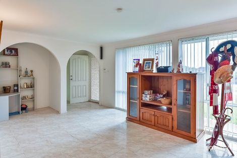 Property photo of 11 Rees Close Eagle Vale NSW 2558