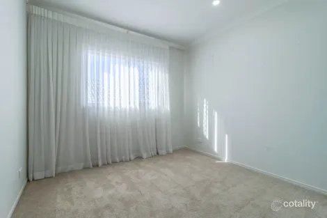 Property photo of 10 Sudbury Drive Pimpama QLD 4209