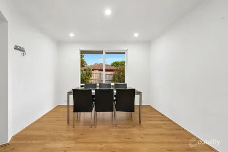 Property photo of 6 Lachlan Close Cranbourne North VIC 3977