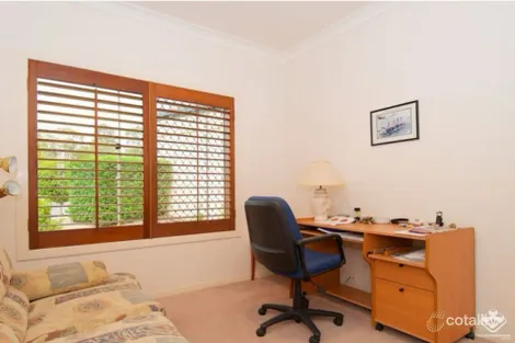 Property photo of 28 Dalloway Court Arundel QLD 4214