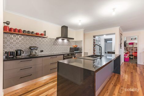 Property photo of 18 Enrob Court Grovedale VIC 3216