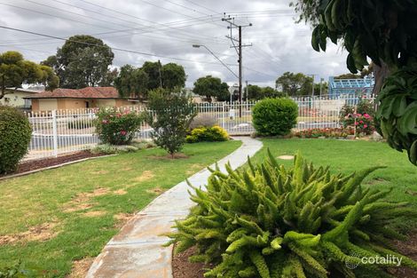 Property photo of 17 Hillsea Avenue Clearview SA 5085