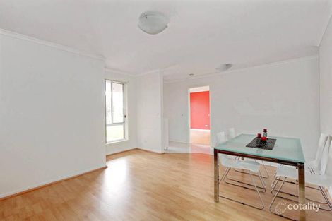 Property photo of 15 Lakeside Drive Roxburgh Park VIC 3064