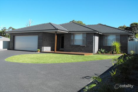 Property photo of 18 Wirrana Circuit Forster NSW 2428