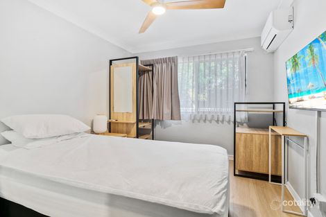Property photo of 22 Woodroffe Avenue Main Beach QLD 4217
