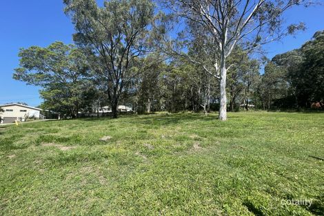 13 Castle Dr, Russell Island, QLD 4184