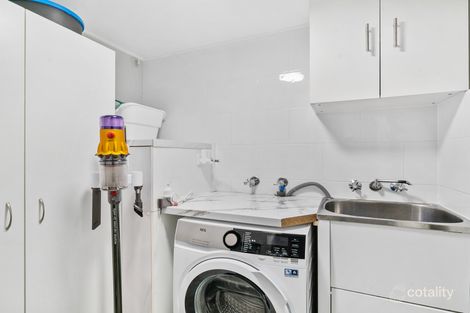 Property photo of 22 Woodroffe Avenue Main Beach QLD 4217