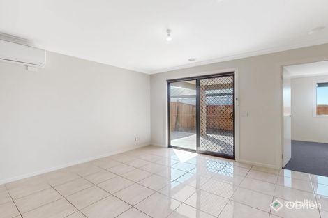 Property photo of 8 Trainers Way Clyde North VIC 3978