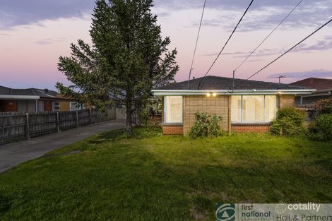 Property photo of 4 Cornwall Avenue Keysborough VIC 3173