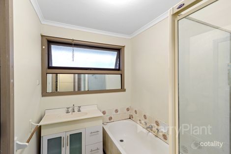 Property photo of 14 Matlock Road Wantirna South VIC 3152