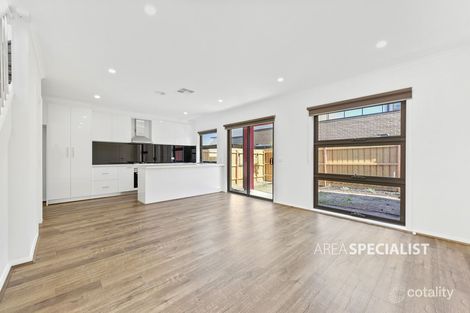 Property photo of 4 Kabi Circuit Springvale South VIC 3172