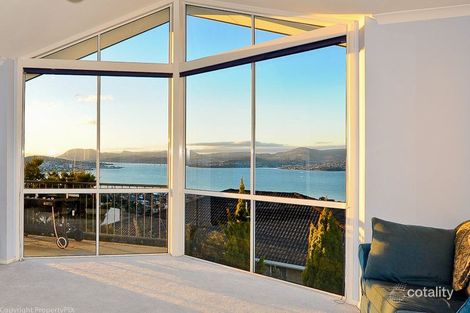 Property photo of 4 Virginia Court Sandy Bay TAS 7005