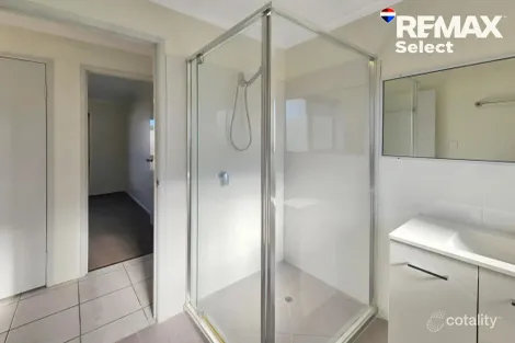 Property photo of 10 Dumfries Court Beaconsfield QLD 4740